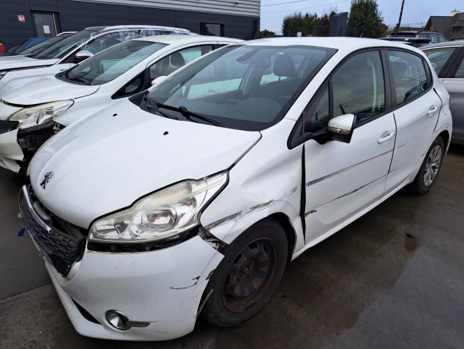 Image Ecran GPS - PEUGEOT 208 1