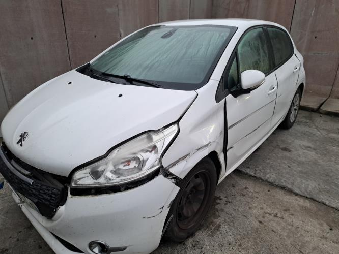 Image Ecran GPS - PEUGEOT 208 1