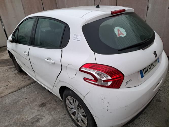 Image Ecran GPS - PEUGEOT 208 1