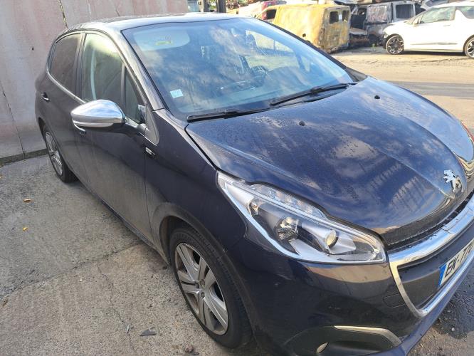 Image Pompe AdBlue - PEUGEOT 208 1