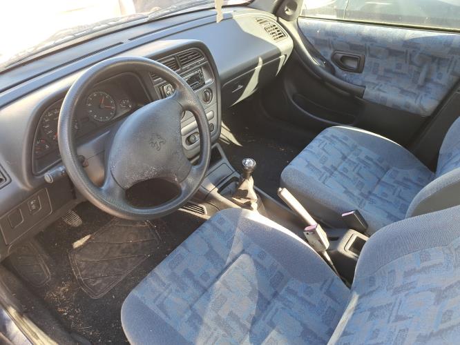 Image Feu arriere principal gauche (feux) - PEUGEOT 306