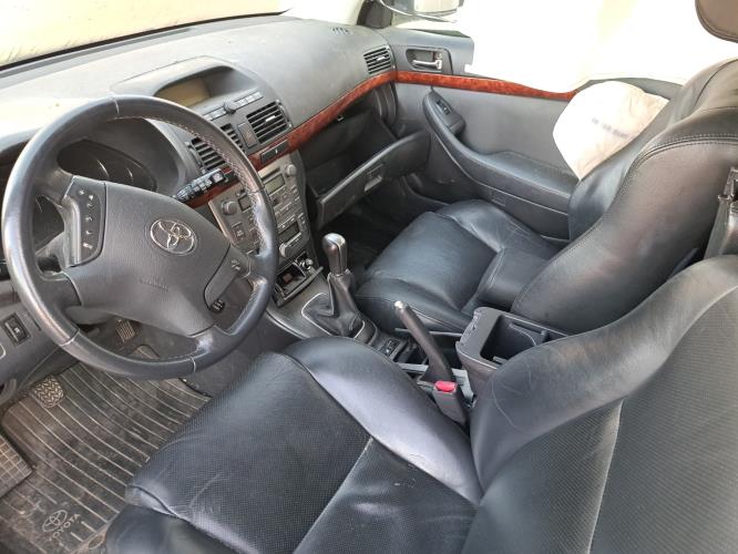 Image Feu arriere principal droit (feux) - TOYOTA AVENSIS 2