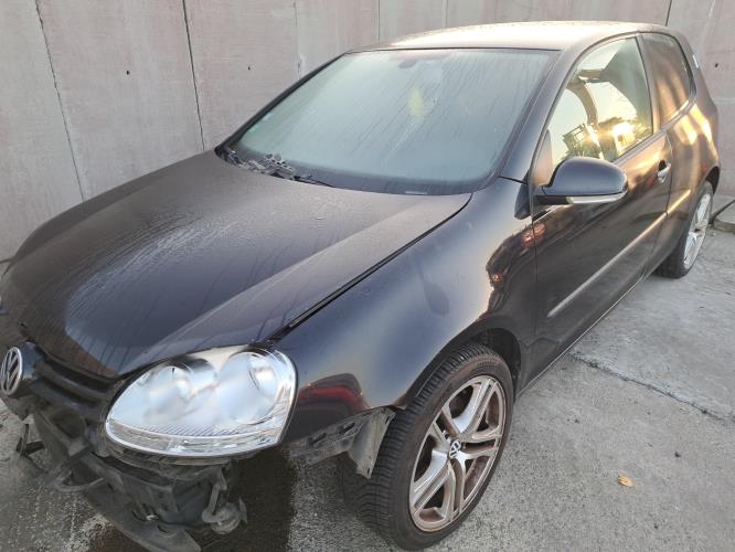 Image Plage arriere - VOLKSWAGEN GOLF 5