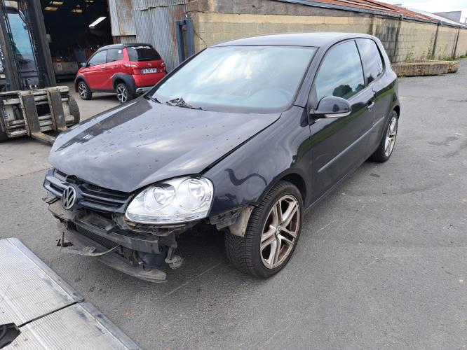 Image Plage arriere - VOLKSWAGEN GOLF 5