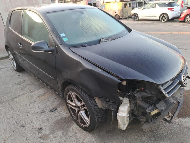 Image Plage arriere - VOLKSWAGEN GOLF 5