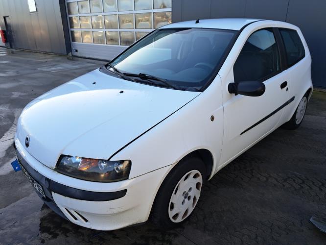 Image Feu arriere principal gauche (feux) - FIAT PUNTO 2