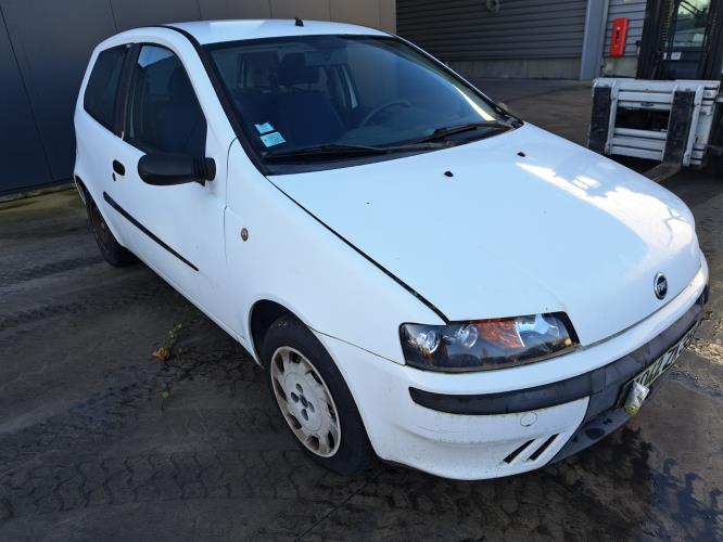Image Feu arriere principal gauche (feux) - FIAT PUNTO 2