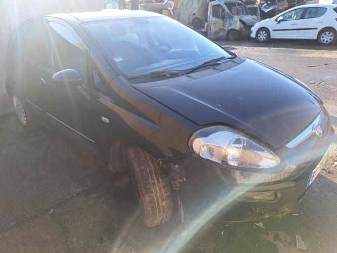 Image Capot - FIAT PUNTO EVO 3