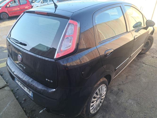 Image Capot - FIAT PUNTO EVO 3