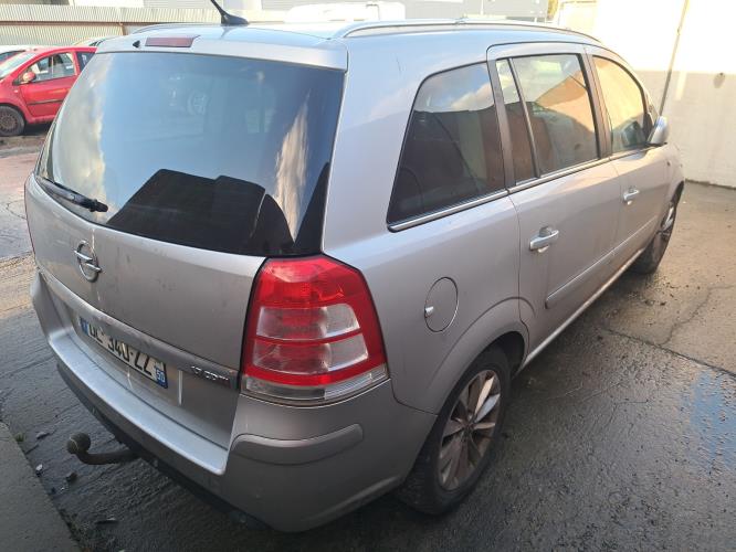 Image Capot - OPEL ZAFIRA B