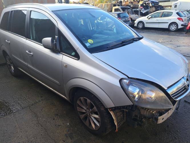Image Capot - OPEL ZAFIRA B