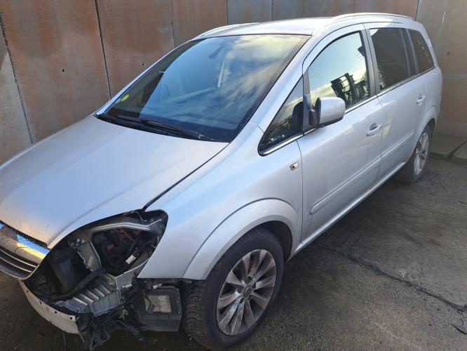 Image Capot - OPEL ZAFIRA B