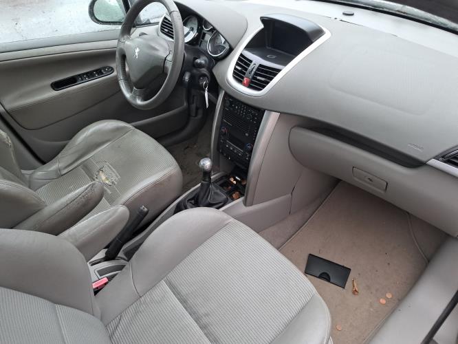 Image Chargeur CD - PEUGEOT 207