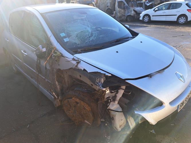 Image Capot - RENAULT CLIO 3
