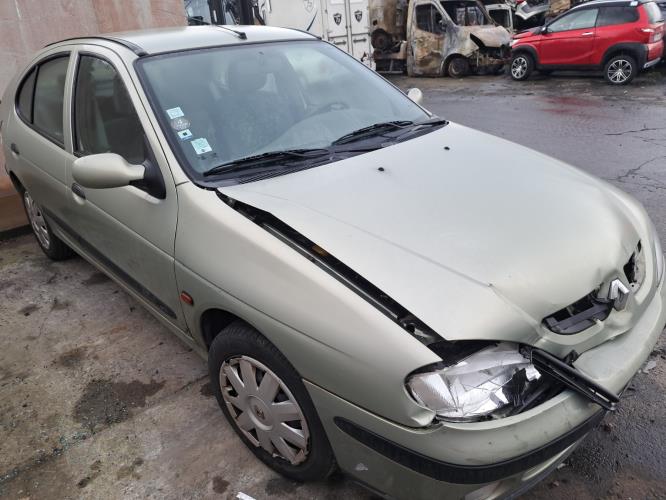 Image Pare choc arriere - RENAULT MEGANE 1
