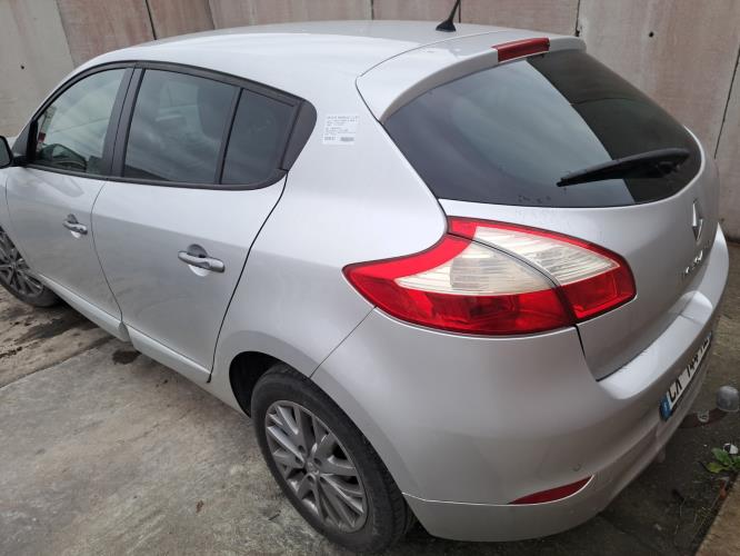 Image Anti brouillard gauche (feux) - RENAULT MEGANE 3