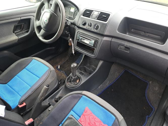 Image Porte avant gauche - SKODA FABIA 2