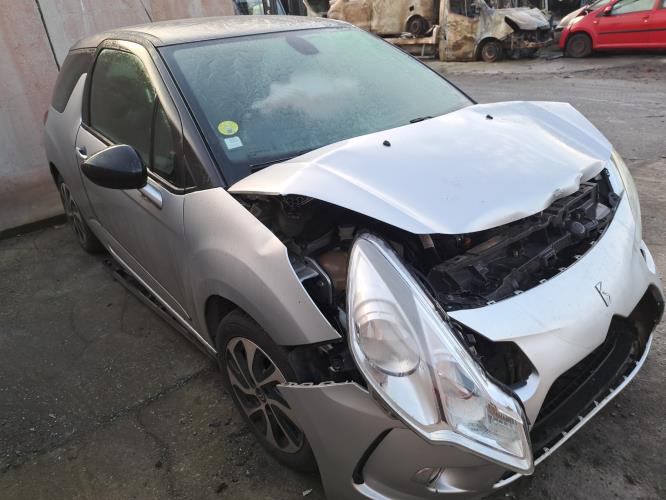 Image Feu arriere principal droit (feux) - CITROEN DS3