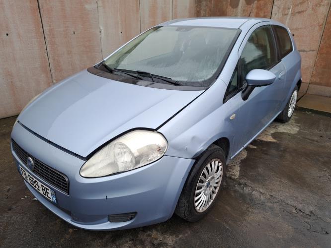 Image Pare choc arriere - FIAT GRANDE PUNTO