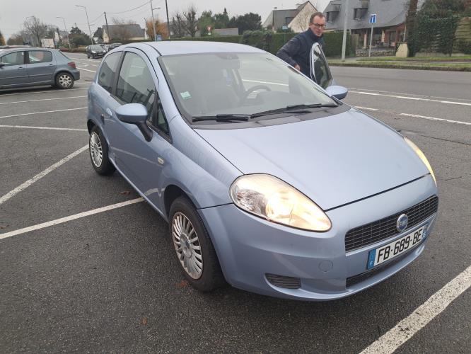 Image Pare choc arriere - FIAT GRANDE PUNTO