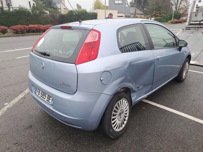 Image Pare choc arriere - FIAT GRANDE PUNTO