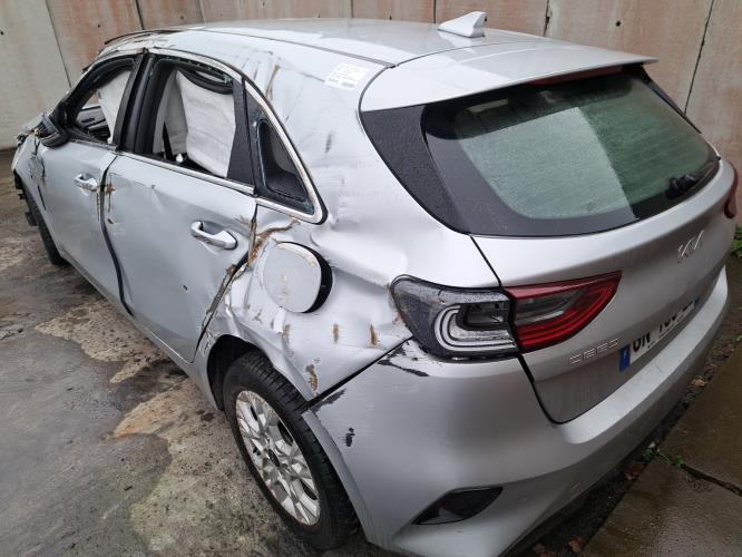 Image Planche de bord complete - KIA CEE-D 3