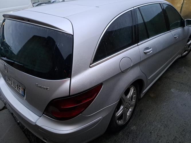 Image Pare choc arriere - MERCEDES CLASSE R 251
