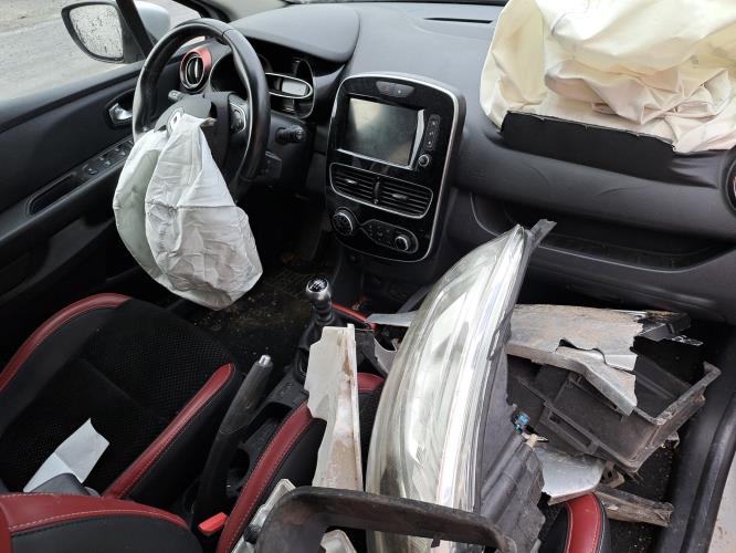 Image Attelage (boule de remorquage) - RENAULT CLIO 4