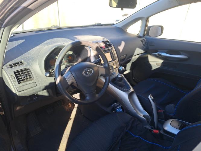 Image Capot - TOYOTA AURIS 1
