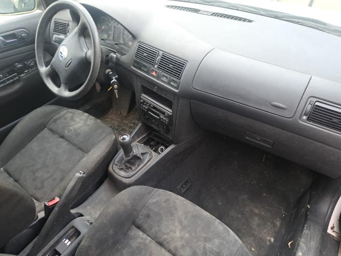 Image Calandre - VOLKSWAGEN GOLF 4