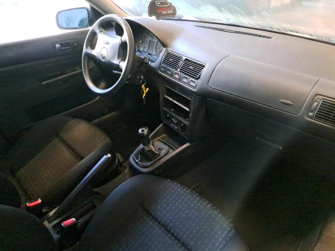 Image Pare choc arriere - VOLKSWAGEN GOLF 4