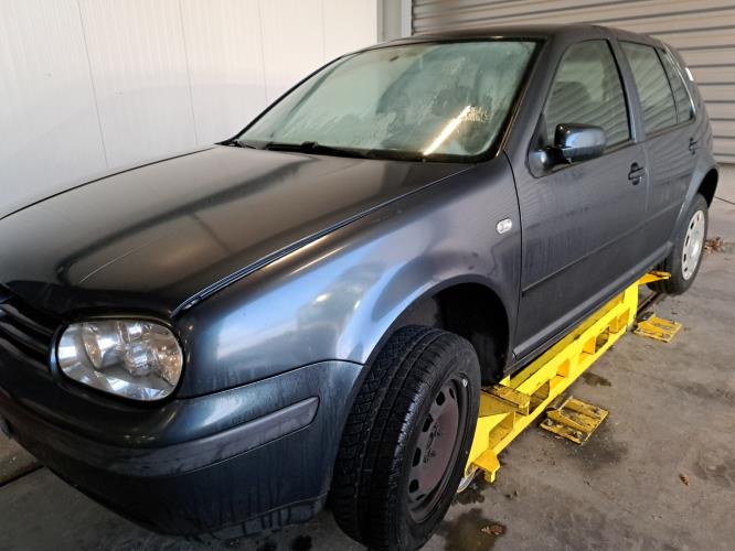 Image Pare choc arriere - VOLKSWAGEN GOLF 4