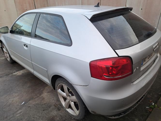 Image Feu arriere principal droit (feux) - AUDI A3 2