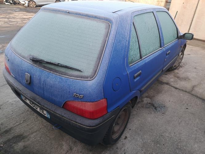 Image Pare choc arriere - PEUGEOT 106