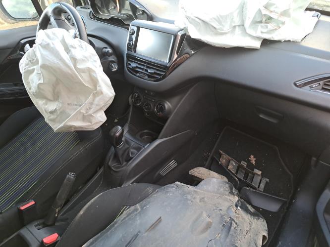 Image Enjoliveur - PEUGEOT 208 1