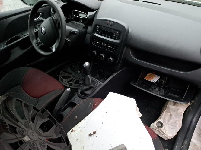 Image Feu diurne avant gauche - RENAULT CLIO 4