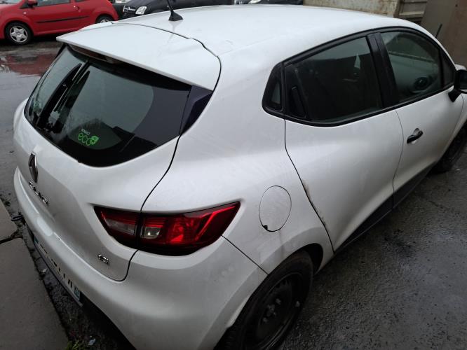 Image Feu diurne avant gauche - RENAULT CLIO 4