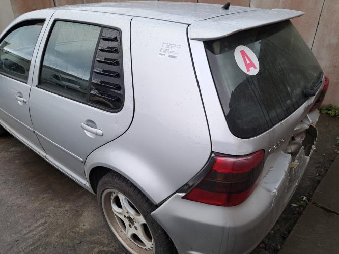 Image Calandre - VOLKSWAGEN GOLF 4