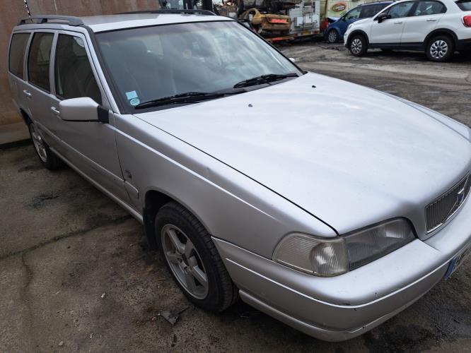 Image Feu arriere principal gauche (feux) - VOLVO V 70 1