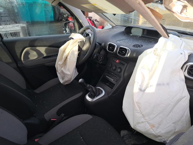 Image Pare choc arriere - CITROEN C3 PICASSO