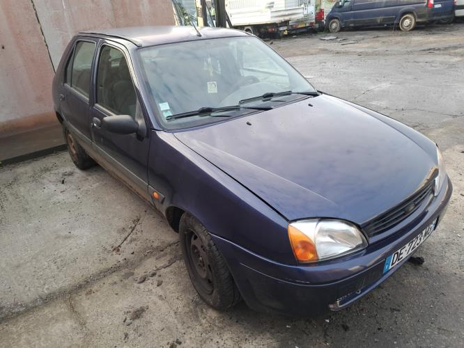 Image Pare choc arriere - FORD FIESTA 4