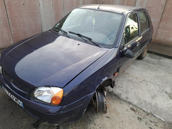 Image Pare choc arriere - FORD FIESTA 4