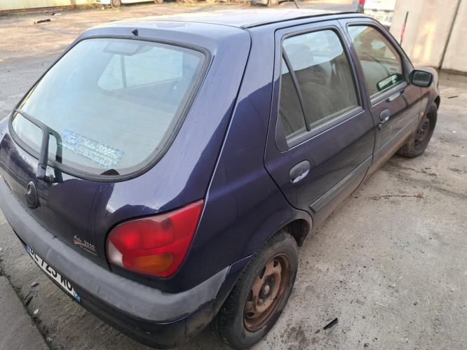 Image Pare choc arriere - FORD FIESTA 4