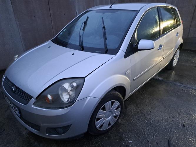 Image Plage arriere - FORD FIESTA 5