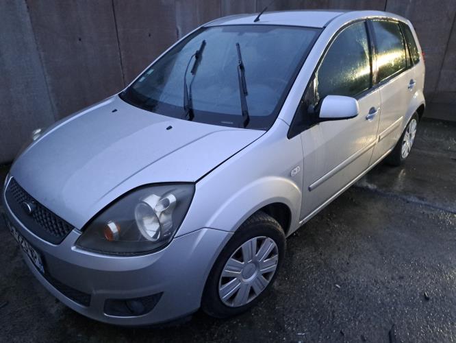 Image Plage arriere - FORD FIESTA 5