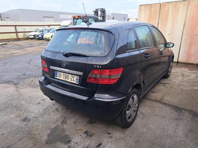 Image Renfort pare choc avant (traverse) - MERCEDES CLASSE B 245