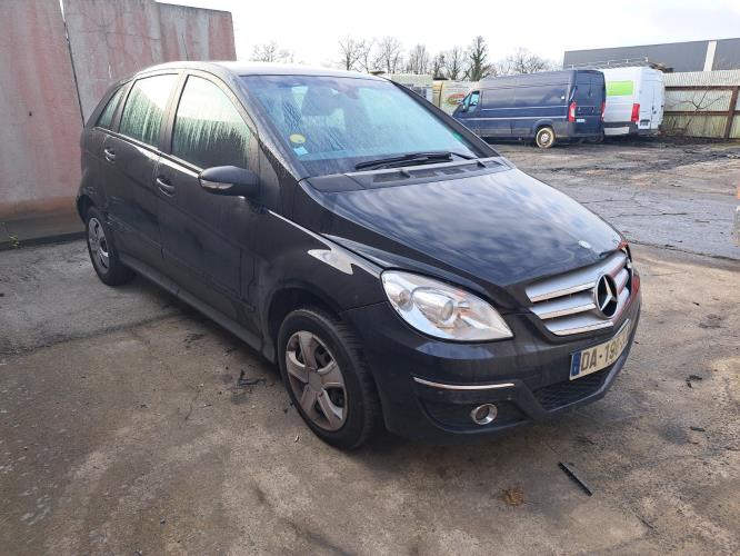 Image Renfort pare choc avant (traverse) - MERCEDES CLASSE B 245