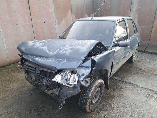 Image Malle/Hayon arriere - PEUGEOT 205