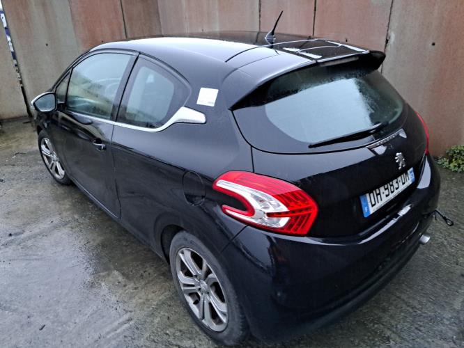 Image Ecran GPS - PEUGEOT 208 1