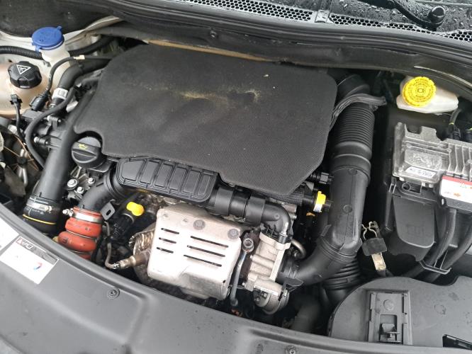 Image Ecran GPS - PEUGEOT 208 1